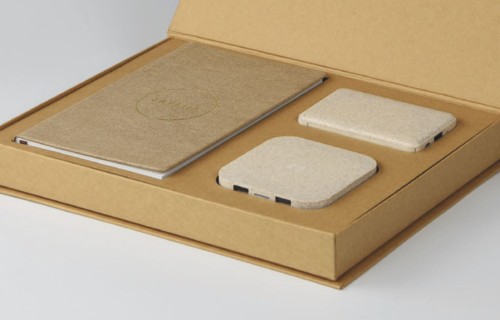 Zestaw prezentowy: kalendarz, ładowarka indukcyjną i powerbank Eco Set 3