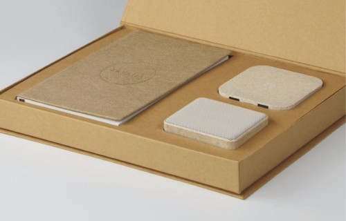 Zestaw prezentowy z kalendarzem, ładowarką i głośnikiem bluetooth Eco Set 5