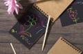 Notes z czarnymi kartkami do zdrapywania Grafi