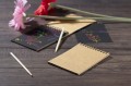 Notes z czarnymi kartkami do zdrapywania Grafi