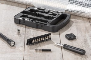 Zestaw narzędzi w skrzyneczce Fixo