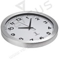 Duży zegar ścienny z metalu
