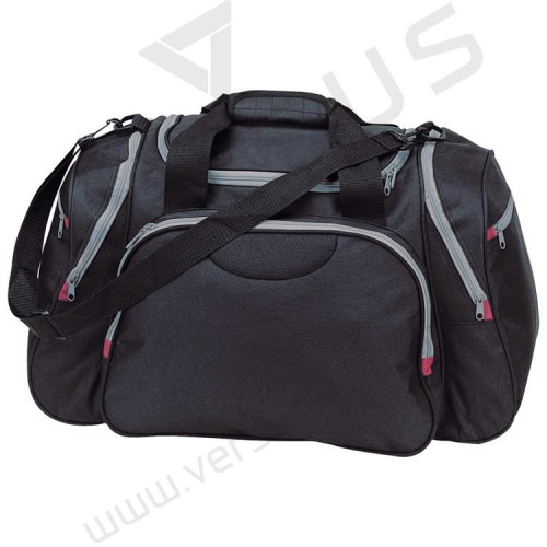 Czarna torba podróżna