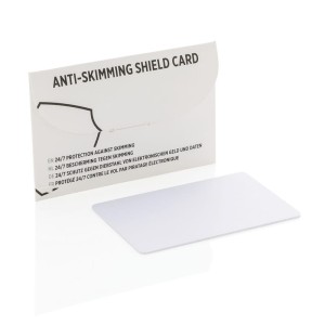 Karta z ochroną przed skimmingiem i RFID 