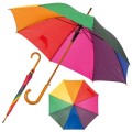 Kolorowy parasol z drewnianą rączką