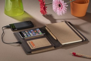 Teczka z ładowarką na telefon CHARCO