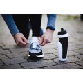 Bidon sportowy o ergonomicznym kształcie GRIPPY