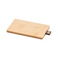 Pamięc flash 16gb w bambusowej obudowie w kształcie karty Creditcard Plus