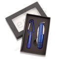 Zestaw scyzoryk i latarka w pudełku