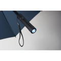 Parasol z latarką i diodą led na szczycie Lightbrella